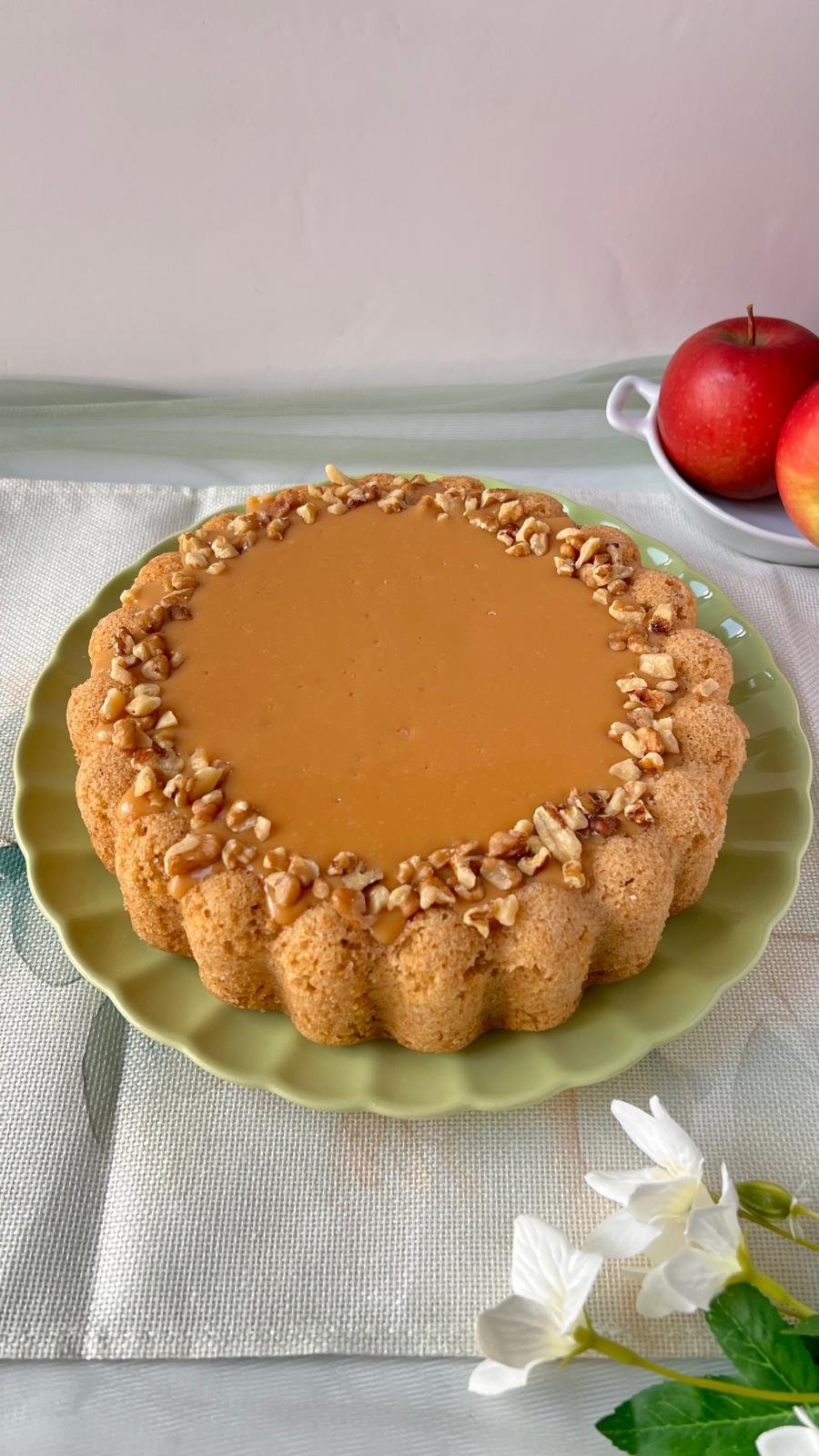Apple, Salted Caramel & Walnuts cake